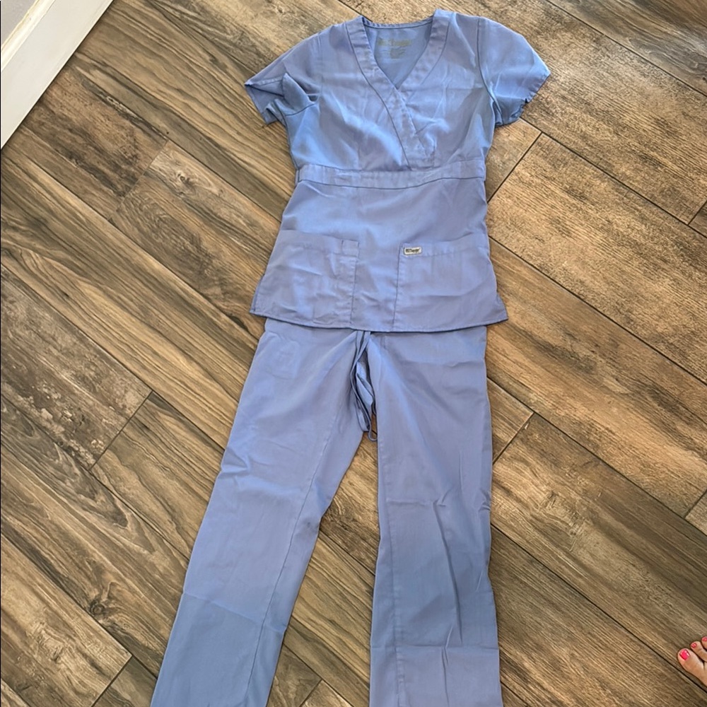 Women's Ceil Blue Greys Anatomy Scrub Set